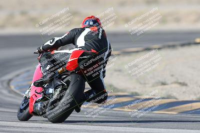 media/Dec-01-2025-Moto Forza (Mon) [[2daa91e15f]]/1-Advanced Group/Session 2 Turn 11 Backside/